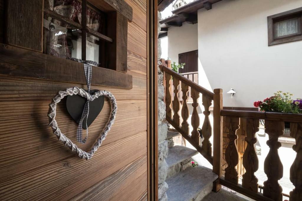 Vecchio Fienile Appartement Aosta Buitenkant foto